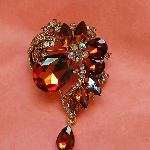 🍁🍂Fall Foliage Brooch🍁🍂 - Picture 2 of 8